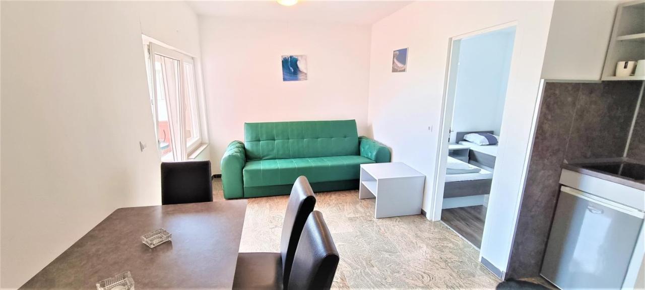 Apartments Prince & Tiffany Novalja Bagian luar foto