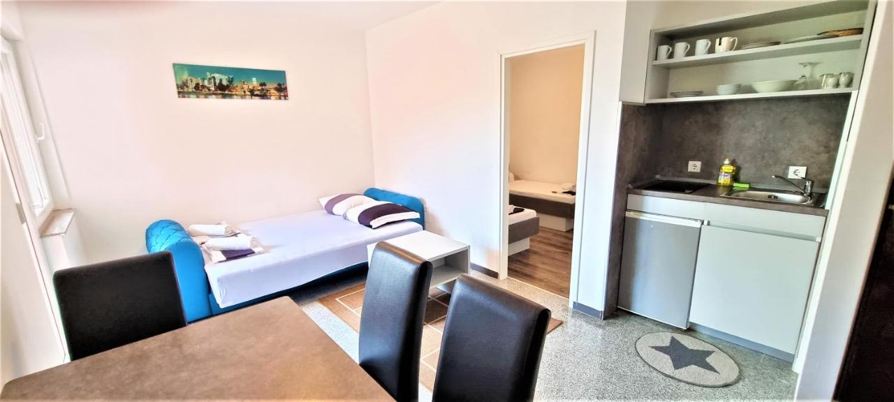Apartments Prince & Tiffany Novalja Bagian luar foto