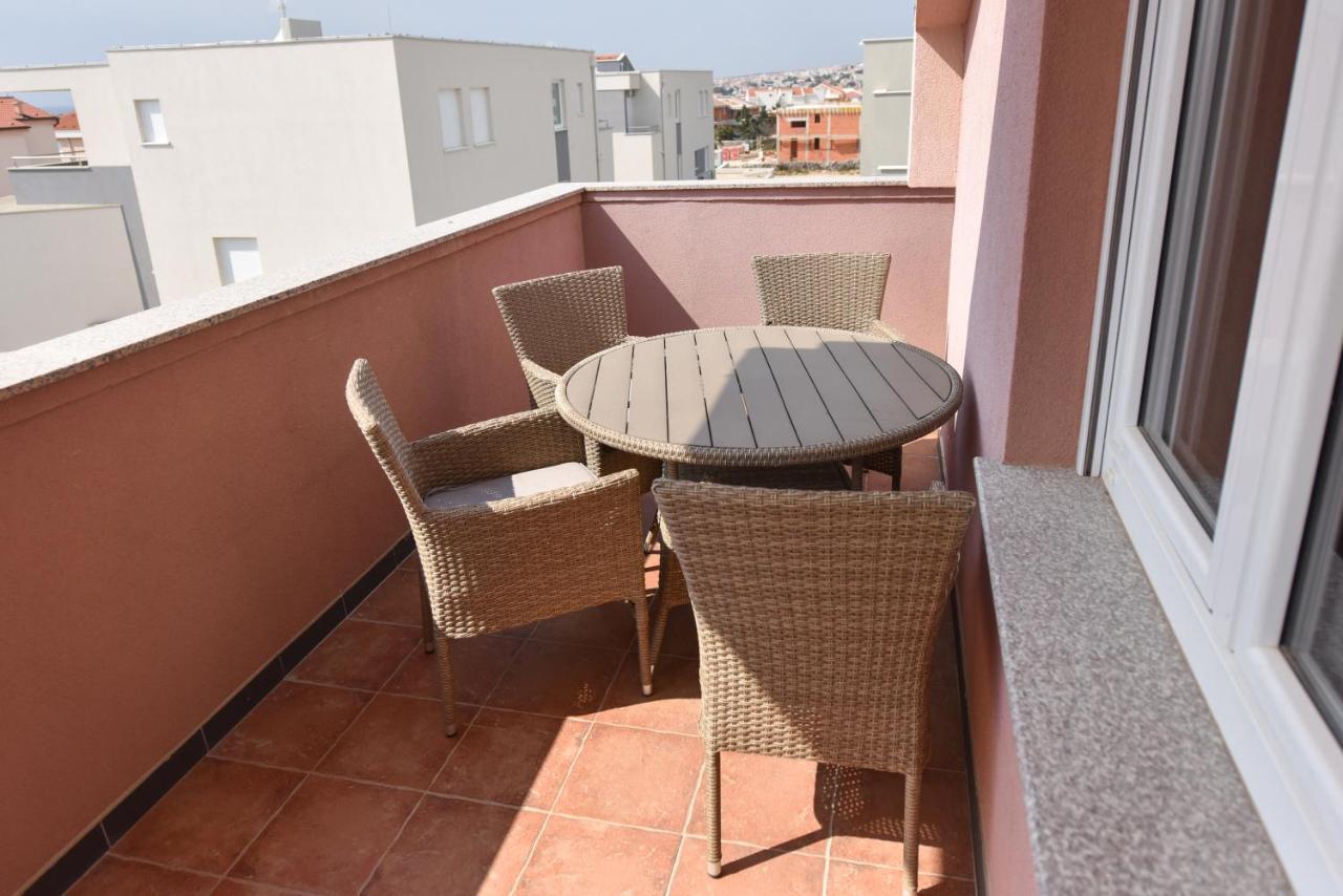 Apartments Prince & Tiffany Novalja Bagian luar foto